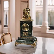 На память: Часы «Диана со львом», 200×100×400 мм — фотография 1