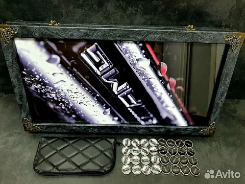 Нарды под стеклом «Mercedes AMG» — необычный подарок