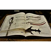 Оружие — книга в кожаном переплёте — красивый подарок — фотография 4