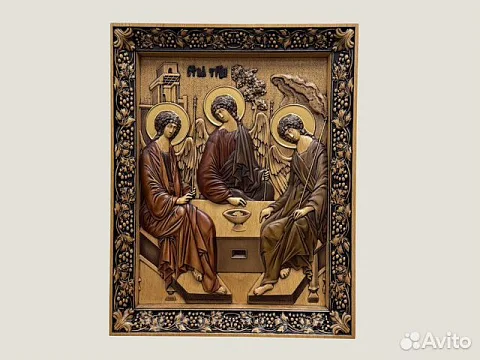 Резная икона из дерева Святая Троица — красивый подарок