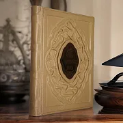 Чудотворные иконы — книга в кожаном переплёте в подарок — фотография 1
