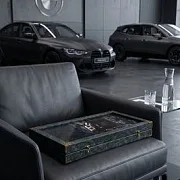На память: Нарды под стеклом «BMW» — фотография 7