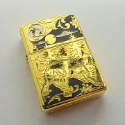 Бензиновая зажигалка Zippo "Волк одиночка" в подарок — фотография 3