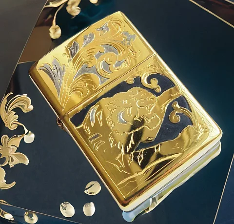 Сувенирная зажигалка Zippo "Хищник" — оригинальный подарок