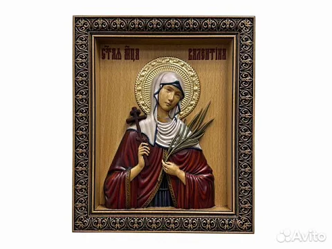 На память: Святая Валентина резная икона из дерева
