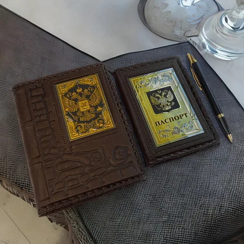 На память: Набор «Ежедневник, паспорт, ручка Parker»