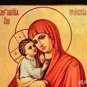 Подарочная икона деревянная "Богоматерь Почаевская" — фотография 3