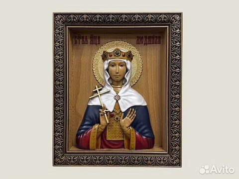 Резная икона из дерева Святая Людмила в подарок
