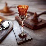 Бокал для вина из камня (янтарь) — красивый подарок — фотография 1