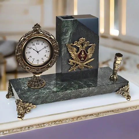 Ручная работа: Часы «Элина» с орлом УИС и подставкой