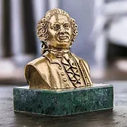 На память: Бюст «Ломоносов М.В.» со змеевиком — фотография 1