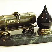 Бронзовая фигурка «Цистерна с нефтью» — оригинальный подарок — фотография 2
