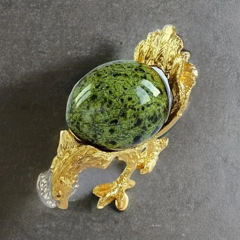 Подарочный сувенир «Курица и яйцо» со змеевиком