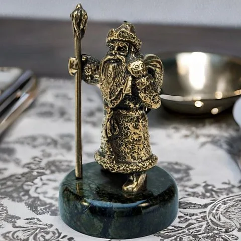 Бронзовая статуэтка «Дед Мороз» — оригинальный подарок